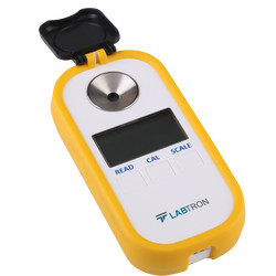 Portable Refractometers : Portable Protein Refractometer LPPR-A10
